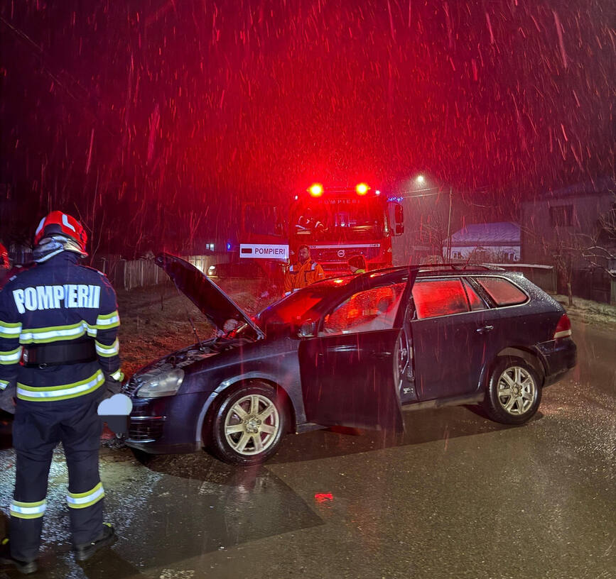 Accident rutier gestionat de pompierii botosaneni | imaginea 2