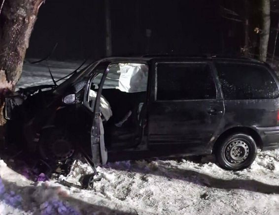 Sapte raniti intr un grav accident rutier | imaginea 1