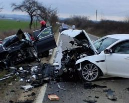 Captivi intre fiare Doua victime descarcerate de urgenta | imaginea 1