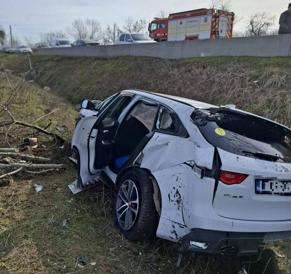 Accident sever  Doua victime transportate de urgenta la spital | imaginea 1