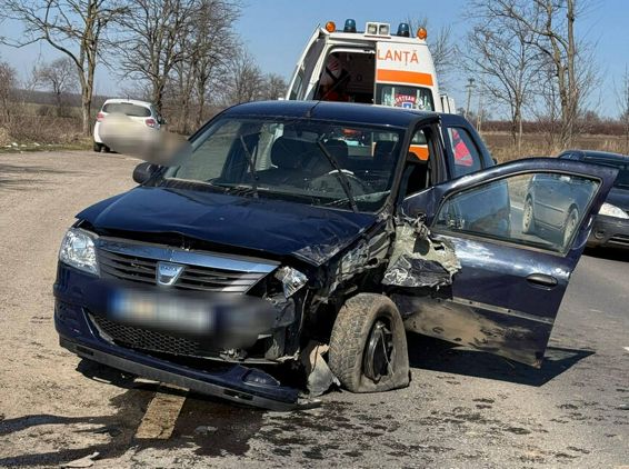 Grav accident rutier  Patru victime au ajuns la spital | imaginea 1
