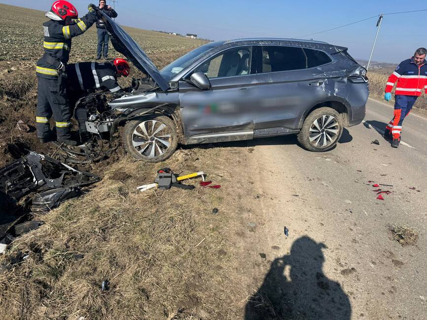 Grav accident rutier  Trei femei au ajuns la spital | imaginea 1