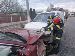 Coliziune in lant la Giurgiu  Accident cu trei masini | imaginea 1