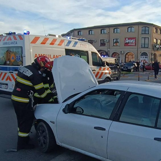 Doi copii si un adult la spital dupa un accident in Giurgiu | imaginea 1