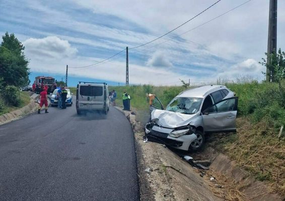 O soferita si un minor  spitalizati in urma unui accident violent | imaginea 1