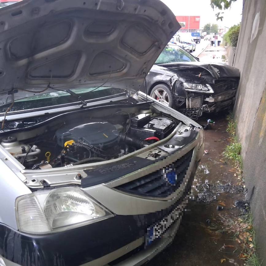 Doi pompieri aflati in timpul liber au salvat un sofer | imaginea 1